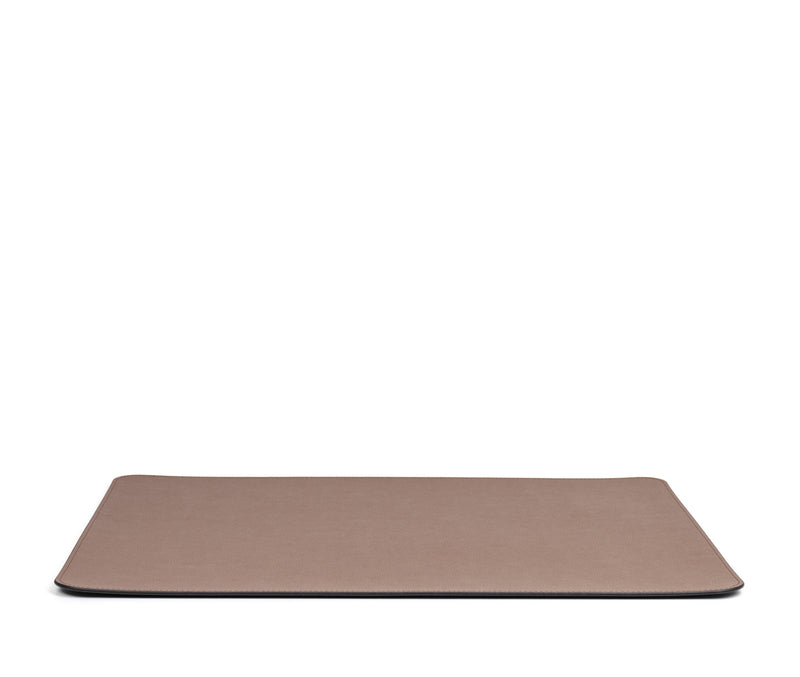 RECTANGULAR PLACEMAT WITH ROUND CORNERS