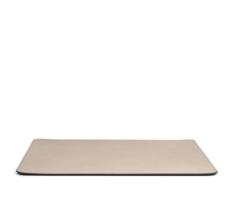 RECTANGULAR PLACEMAT WITH ROUND CORNERS