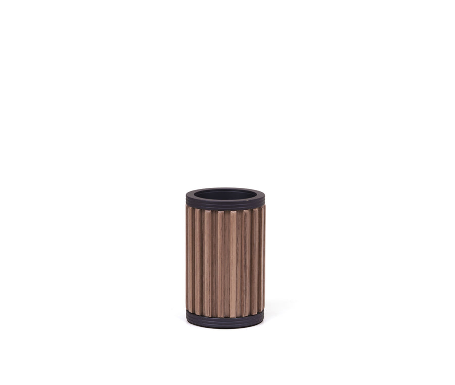 Woody toothbrush holder